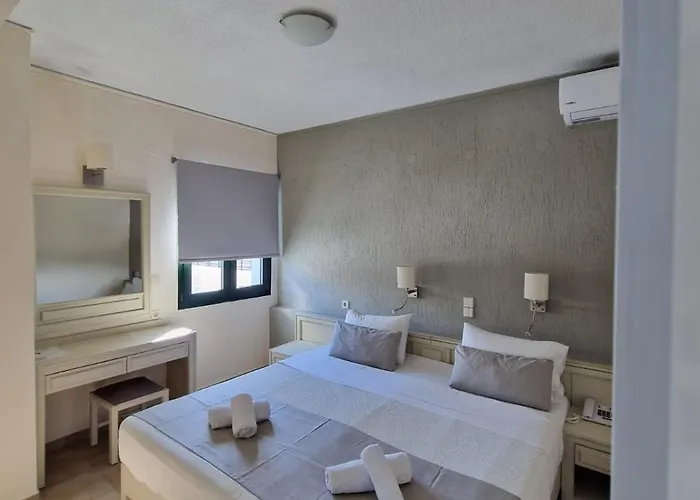 Aparthotel Rainbow 3*