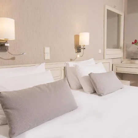 Rainbow Apartmanhotel Hriszí Aktí Haniá