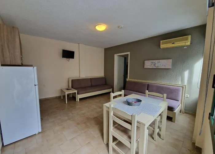Apartmanhotel Rainbow Hriszí Aktí Haniá