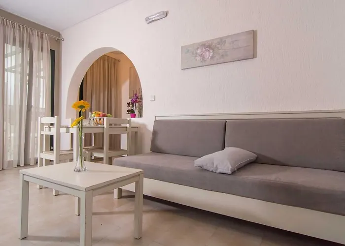 Rainbow Apartmanhotel 3*