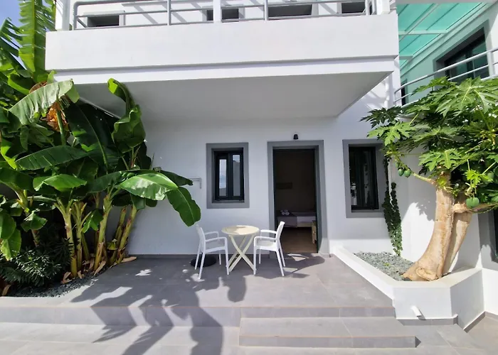 Rainbow Apartmanhotel Hriszí Aktí Haniá